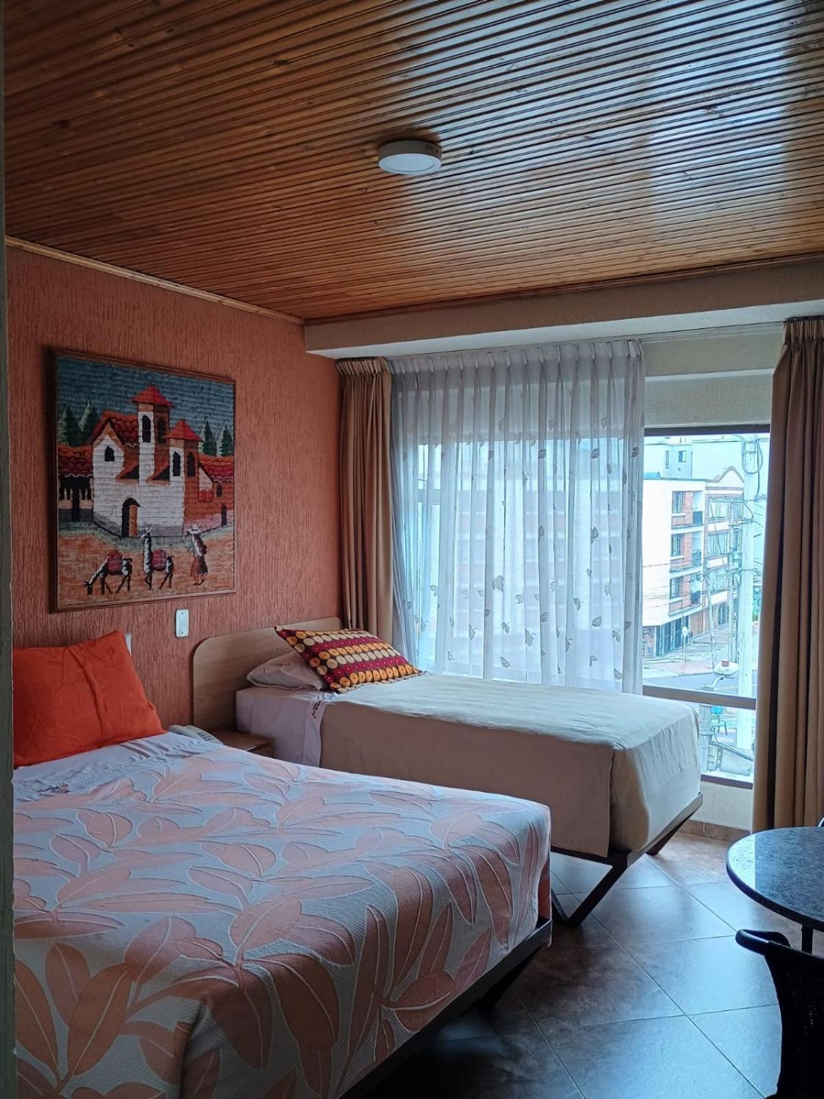 Hoteles Bogota Inn Galerias Luaran gambar